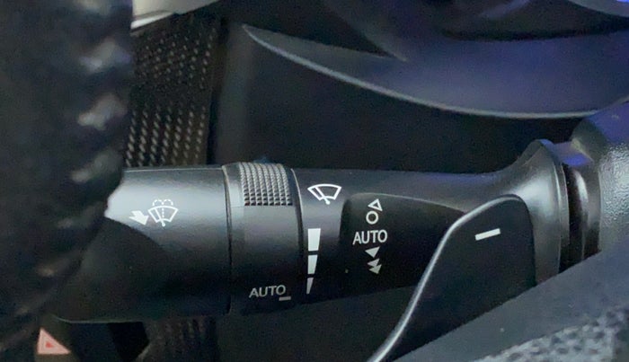 2016 Toyota Corolla Altis VL AT, Petrol, Automatic, 42,403 km, Rain Sensing Wipers