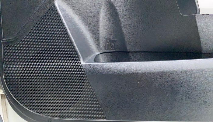 2016 Toyota Corolla Altis VL AT, Petrol, Automatic, 42,403 km, Speaker
