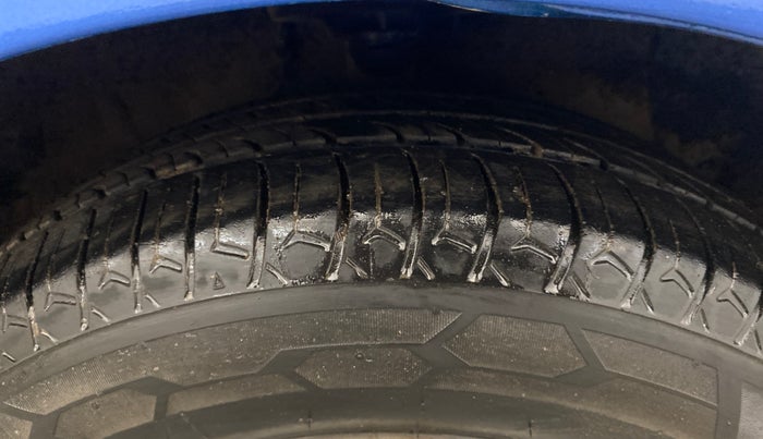 2018 Hyundai Xcent SX 1.2, Petrol, Manual, 79,890 km, Right Front Tyre Tread