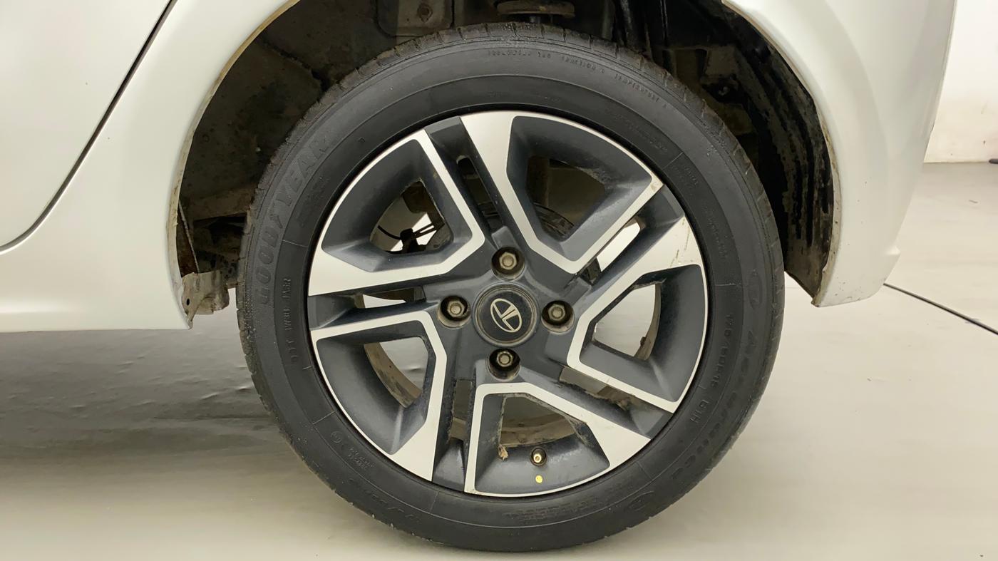 2020 Tata Tiago XZ PLUS PETROL, Petrol, Manual, 61,902 km, Left Rear Wheel