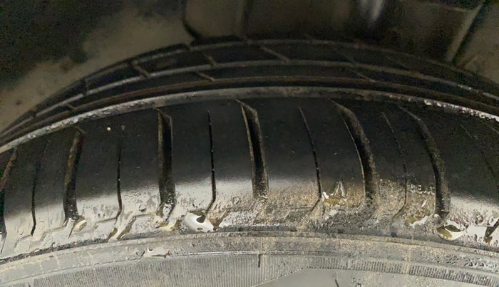 2020 Tata Tiago XZ PLUS PETROL, Petrol, Manual, 61,902 km, Right Front Tyre Tread