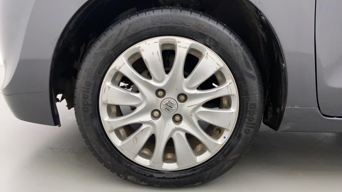 2015 Maruti Baleno ALPHA PETROL 1.2, Petrol, Manual, 44,873 km, Left Front Wheel
