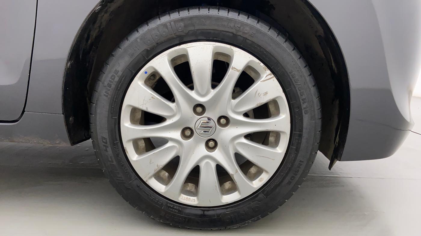 2015 Maruti Baleno ALPHA PETROL 1.2, Petrol, Manual, 44,873 km, Right Front Wheel