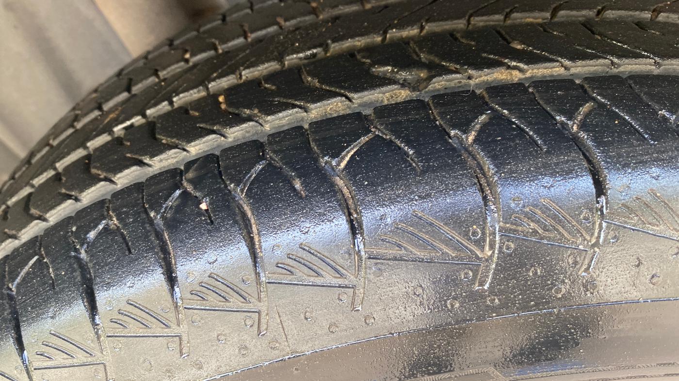 2025 Maruti Grand Vitara Delta Plus Hybrid eCVT, Hybrid, Automatic, 12,045 km, Right Rear Tyre Tread