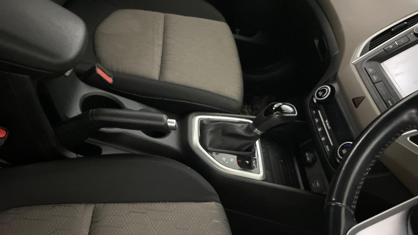 2018 Hyundai Creta SX AT 1.6 PETROL, Petrol, Automatic, 39,125 km, Gear Lever