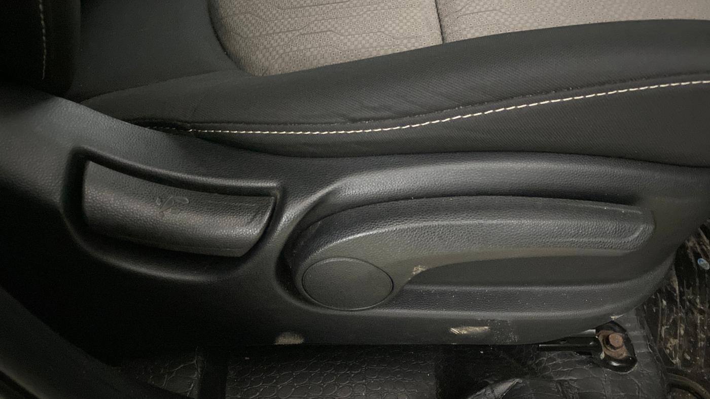 2018 Hyundai Creta SX AT 1.6 PETROL, Petrol, Automatic, 39,125 km, Driver Side Adjustment Panel