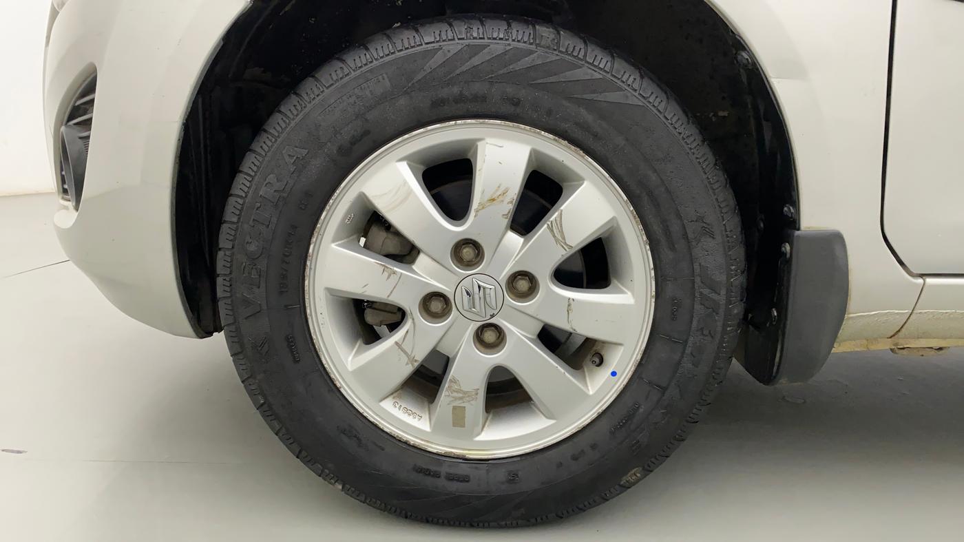 2014 Maruti Ritz ZXI, Petrol, Manual, 34,379 km, Left Front Wheel