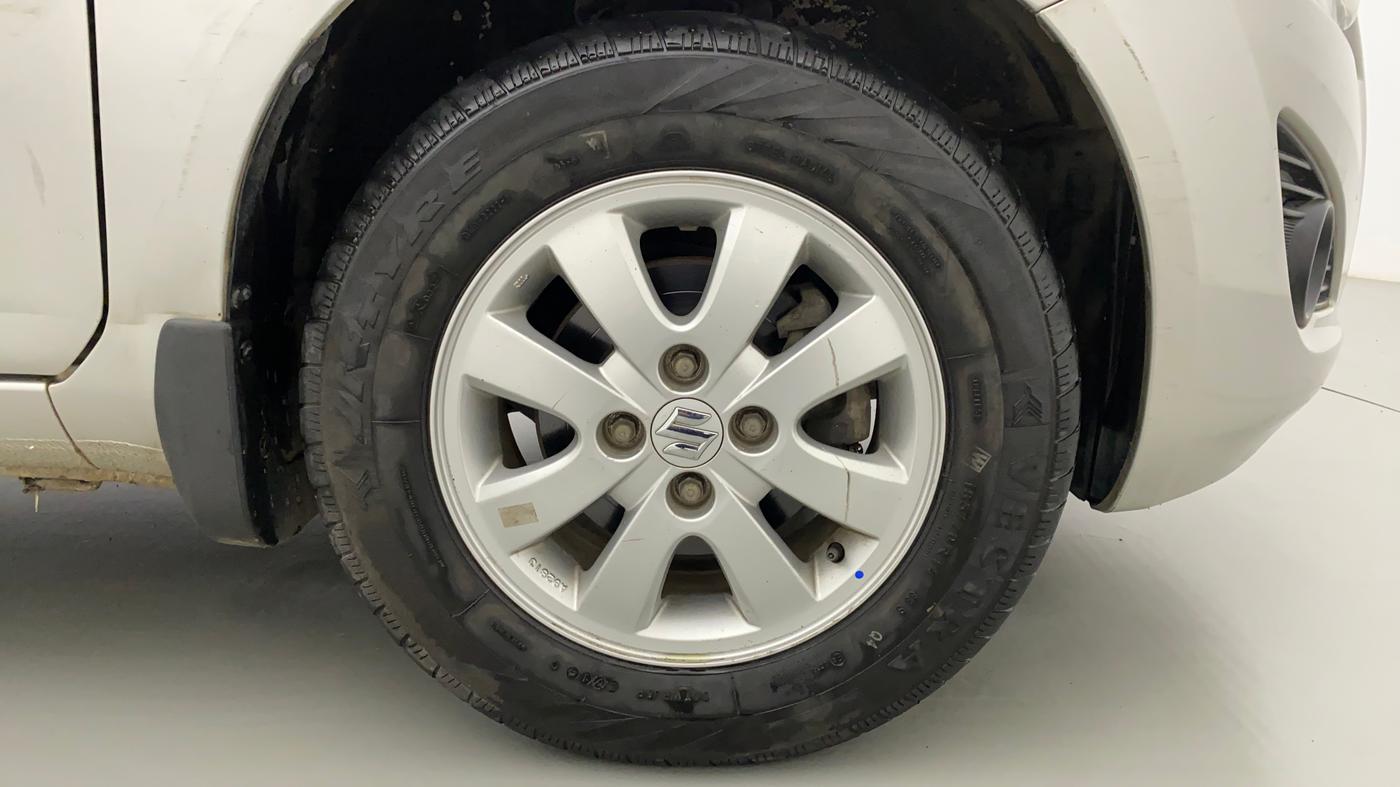 2014 Maruti Ritz ZXI, Petrol, Manual, 34,379 km, Right Front Wheel