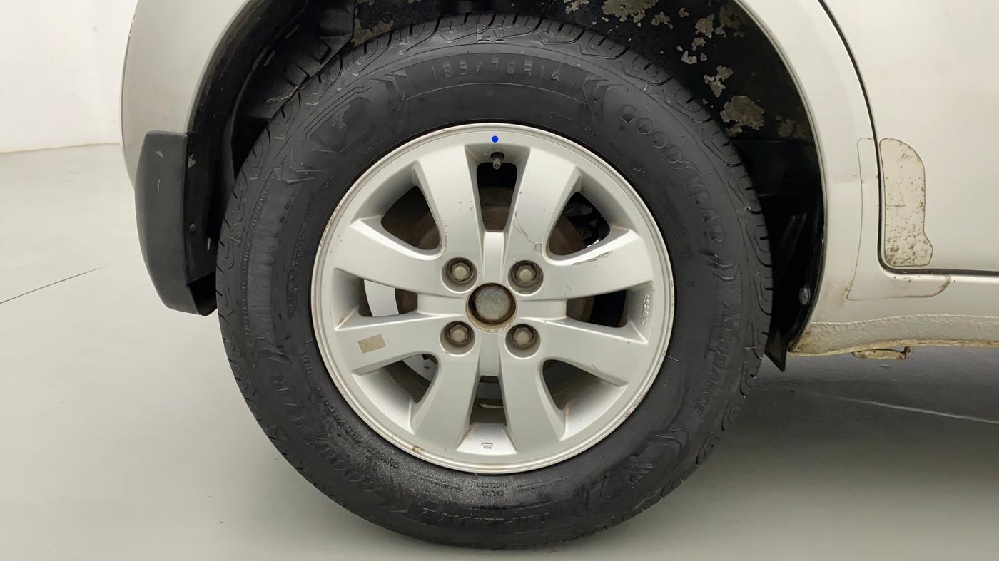 2014 Maruti Ritz ZXI, Petrol, Manual, 34,379 km, Right Rear Wheel