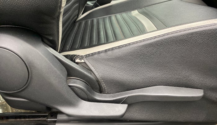 2018 Maruti Baleno ZETA 1.2 K12, Petrol, Manual, 34,491 km, Driver Side Adjustment Panel