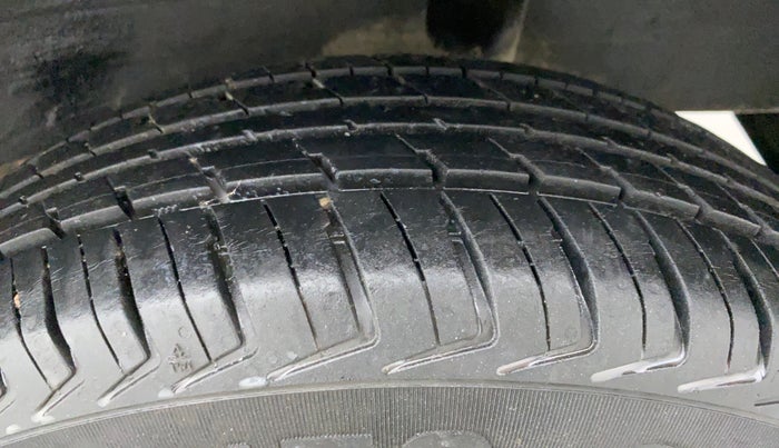 2019 Datsun Redi Go A, Petrol, Manual, 21,951 km, Left Rear Tyre Tread