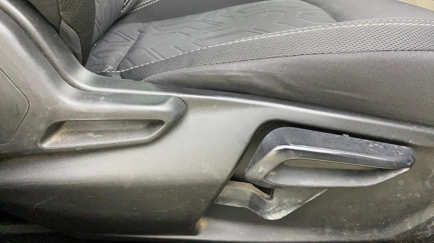 2021 Tata NEXON XZ PLUS DIESEL, Diesel, Manual, 1,29,954 km, Driver Side Adjustment Panel