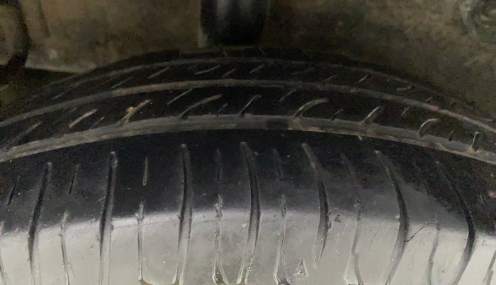 2015 Maruti Celerio ZXI AMT, Petrol, Automatic, 1,06,212 km, Right Rear Tyre Tread