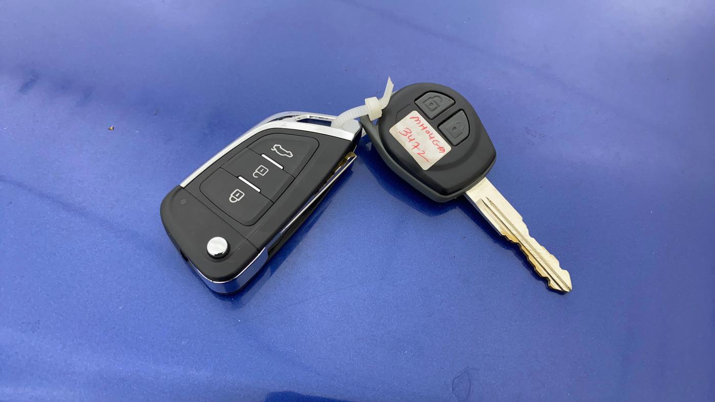 2014 Maruti Swift ZXI, Petrol, Manual, 46,174 km, Key Close Up