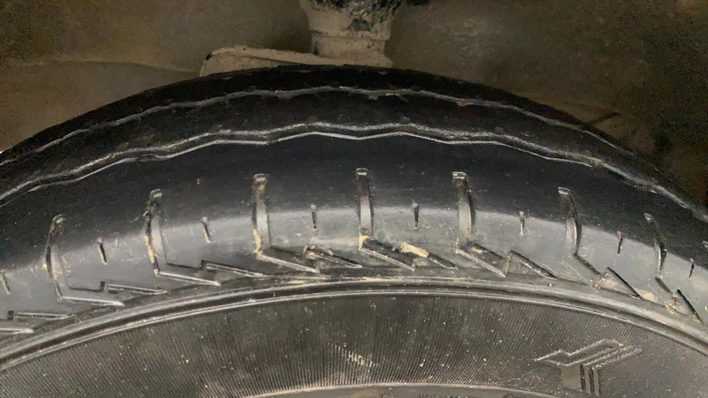 2024 Maruti Eeco 7 STR STD 1.2, Petrol, Manual, 42,191 km, Left Front Tyre Tread