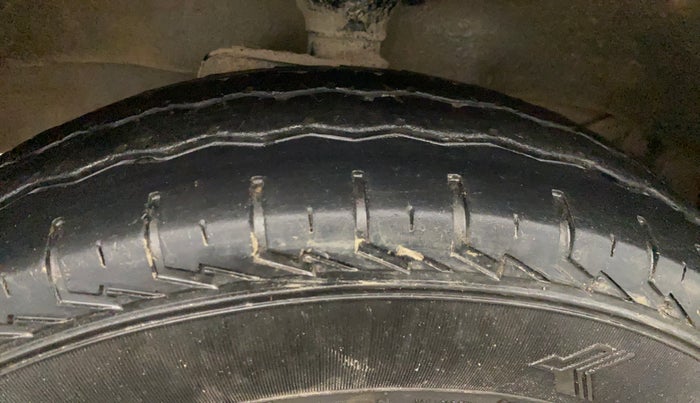 2024 Maruti Eeco 7 STR STD 1.2, Petrol, Manual, 42,191 km, Left Front Tyre Tread