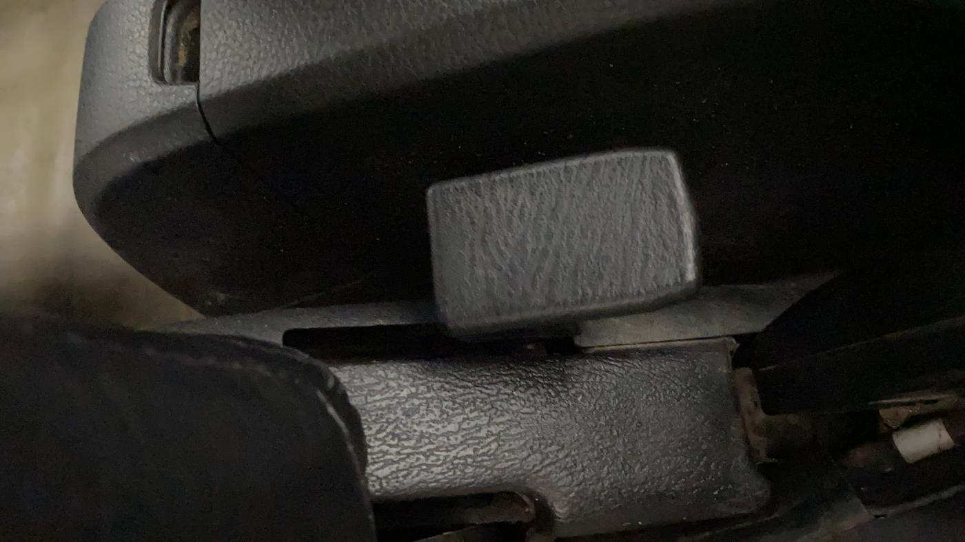 2024 Maruti Eeco 7 STR STD 1.2, Petrol, Manual, 42,191 km, Driver Side Adjustment Panel