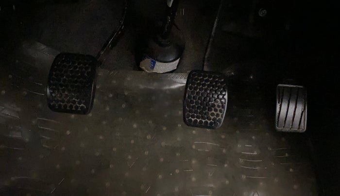 2024 Maruti Eeco 7 STR STD 1.2, Petrol, Manual, 42,191 km, Pedals