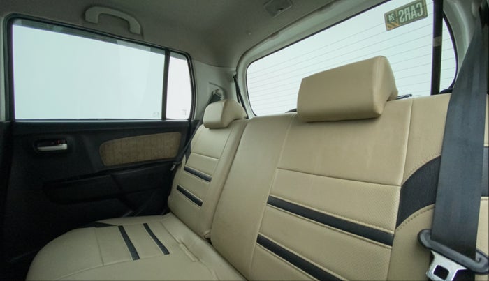 2017 Maruti Wagon R 1.0 VXI, CNG, Manual, 89,807 km, Right Side Rear Door Cabin