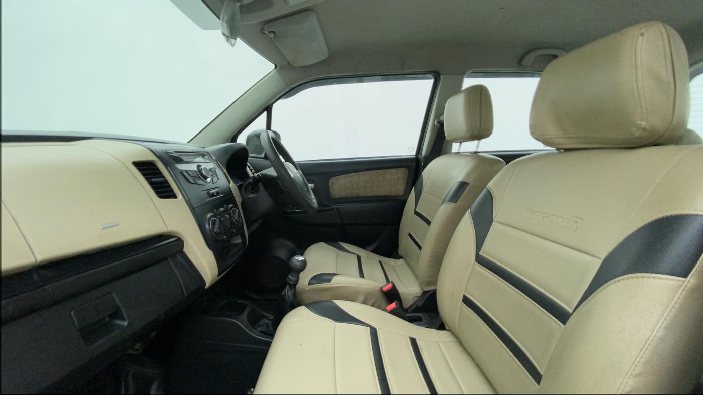 2017 Maruti Wagon R 1.0 VXI, CNG, Manual, 89,807 km, Right Side Front Door Cabin