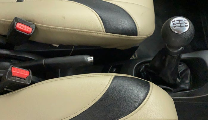 2017 Maruti Wagon R 1.0 VXI, CNG, Manual, 89,807 km, Gear Lever