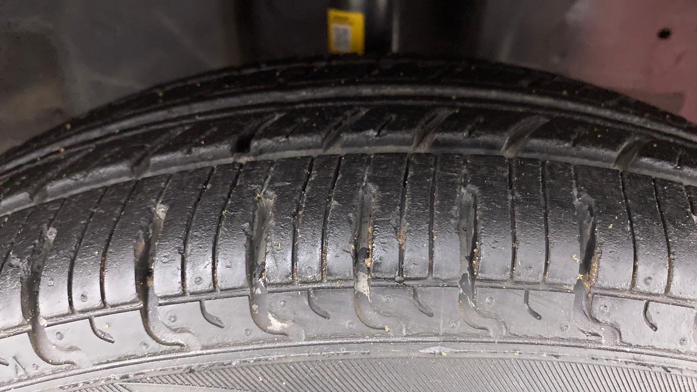 2018 Datsun Redi Go T (O), Petrol, Manual, 21,877 km, Right Front Tyre Tread