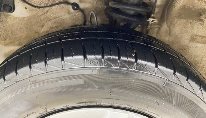 2021 Maruti Alto LXI, Petrol, Manual, 51,919 km, Left Front Tyre Tread