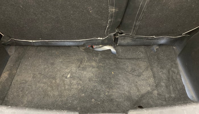 2017 Maruti Swift VXI O, Petrol, Manual, 1,47,828 km, Boot Inside