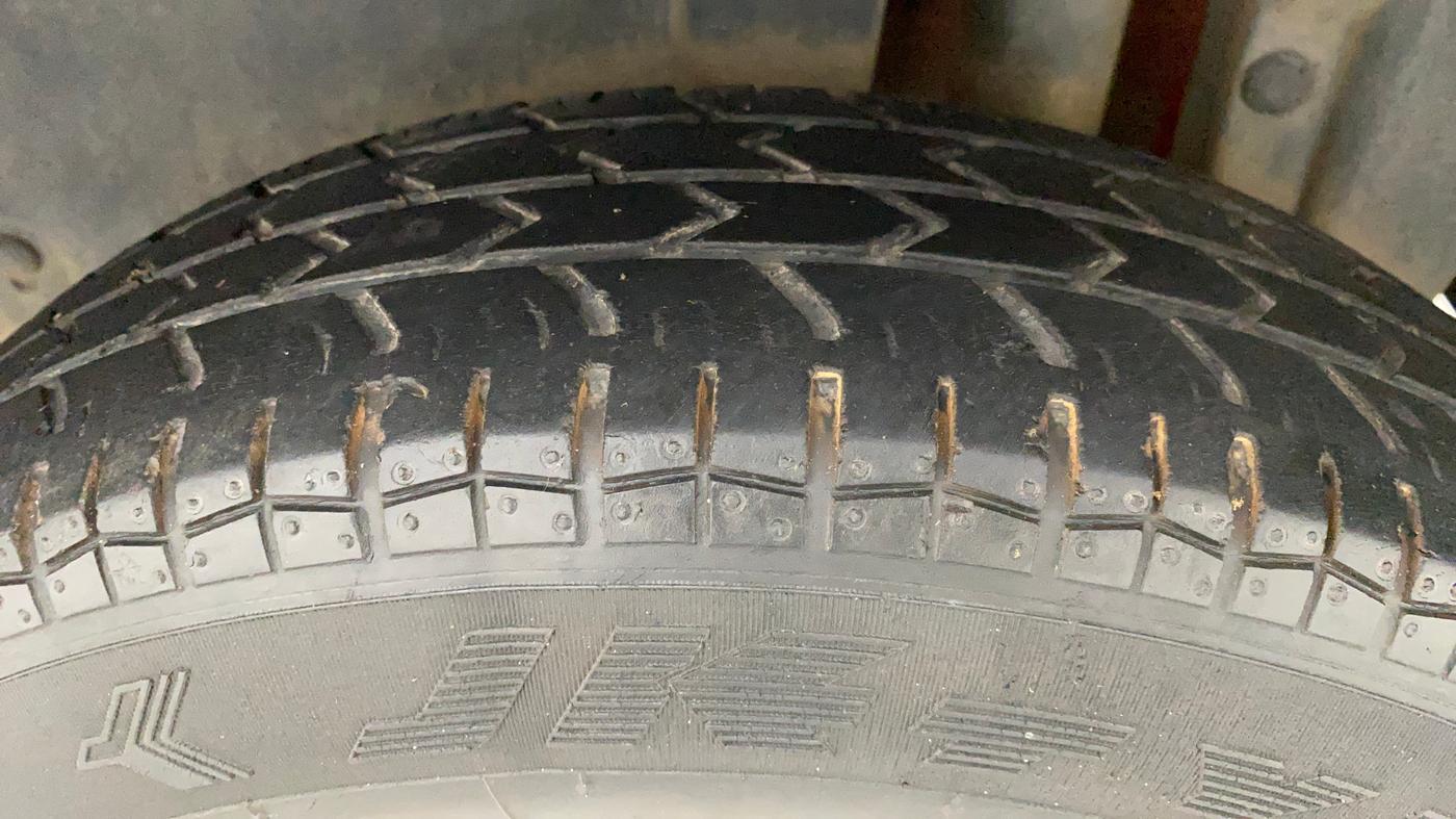 2015 Maruti Swift VXI, Petrol, Manual, 51,182 km, Left Rear Tyre Tread