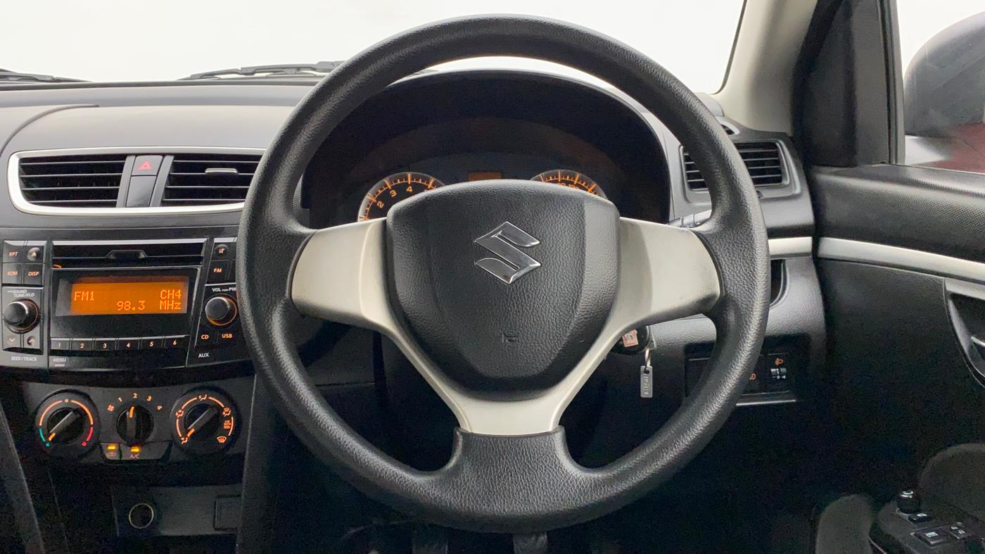 2015 Maruti Swift VXI, Petrol, Manual, 51,182 km, Steering Wheel Close Up