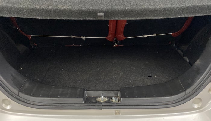 2016 Maruti Wagon R 1.0 VXI AMT, Petrol, Automatic, 24,883 km, Boot Inside