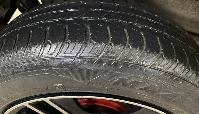 2016 Maruti Wagon R 1.0 VXI AMT, Petrol, Automatic, 24,883 km, Right Rear Tyre Tread