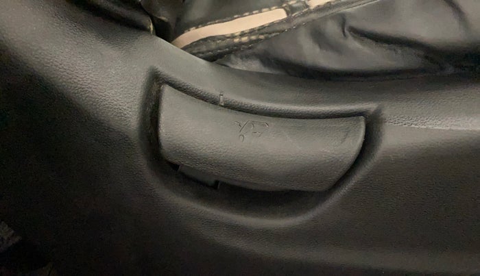 2017 Hyundai Creta E PLUS 1.6 PETROL, Petrol, Manual, 66,206 km, Driver Side Adjustment Panel