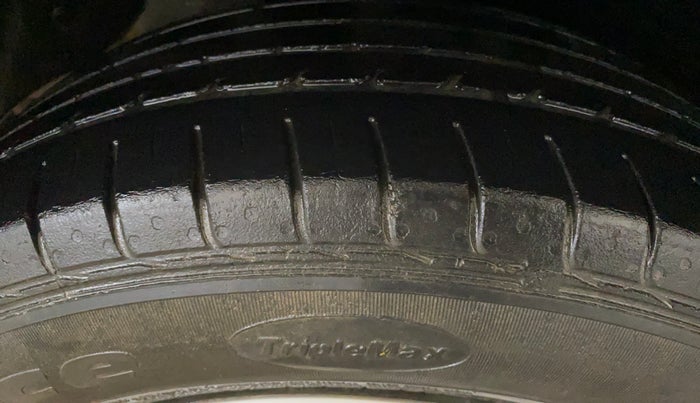 2017 Hyundai Creta E PLUS 1.6 PETROL, Petrol, Manual, 66,206 km, Right Rear Tyre Tread