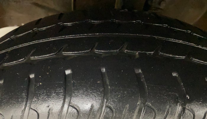 2016 Maruti Wagon R 1.0 VXI  ABS-AIRBAG, Petrol, Manual, 16,869 km, Left Front Tyre Tread