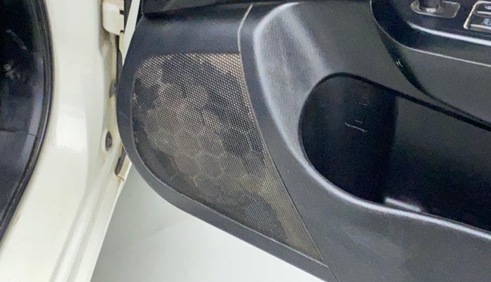 2013 Maruti Swift VDI, Diesel, Manual, 45,677 km, Infotainment system - Front speakers missing / not working