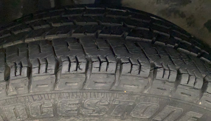 2013 Maruti Zen Estilo VXI, Petrol, Manual, 13,642 km, Right Front Tyre Tread