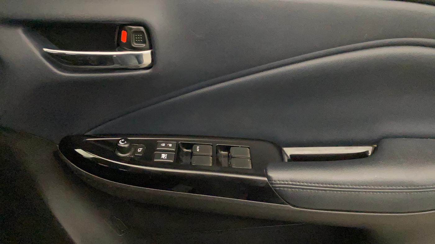 2023 Maruti Baleno ZETA PETROL 1.2, Petrol, Manual, 31,326 km, Driver Side Door Panels Control