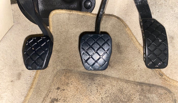 2013 Volkswagen Vento HIGHLINE DIESEL 1.6, Diesel, Manual, 89,640 km, Pedals