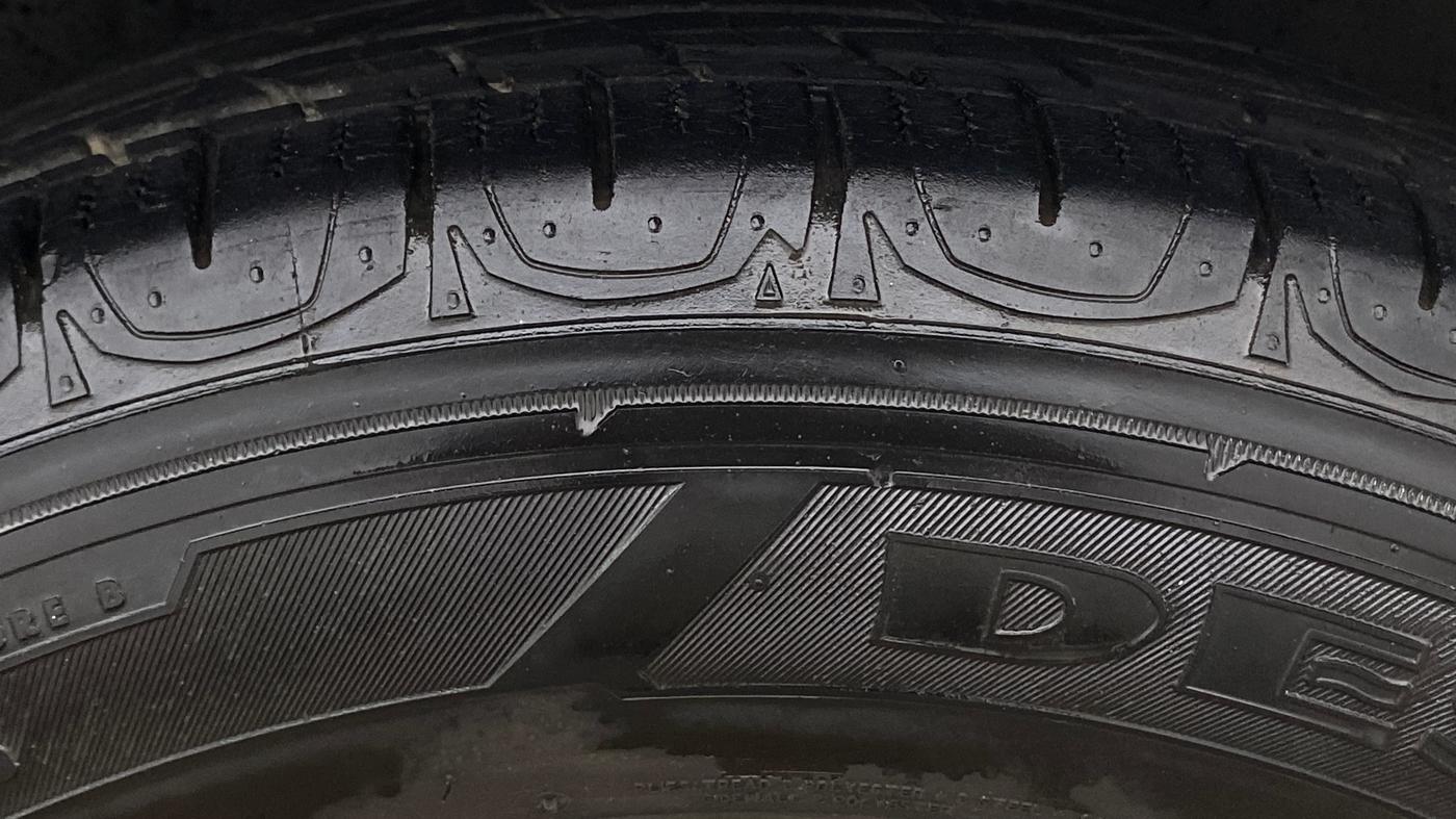 2019 Jeep Compass SPORT PLUS 1.4 PETROL, Petrol, Manual, 60,352 km, Right Front Tyre Tread
