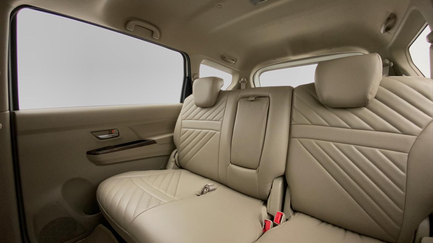 2019 Maruti Ertiga ZXI SMART HYBRID AT, Petrol, Automatic, 39,634 km, Right Side Rear Door Cabin