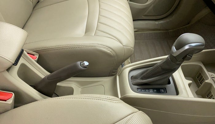 2019 Maruti Ertiga ZXI SMART HYBRID AT, Petrol, Automatic, 39,634 km, Gear Lever