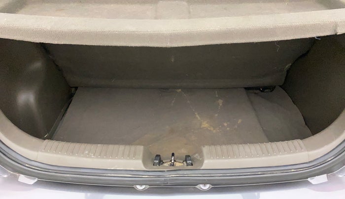 2013 Hyundai i10 MAGNA 1.2, Petrol, Manual, 55,217 km, Boot Inside