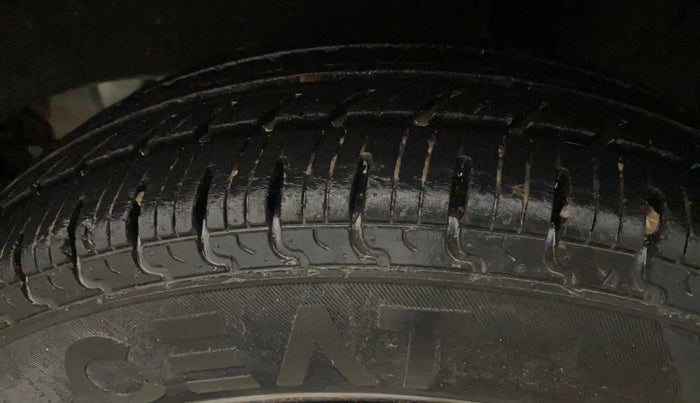 2019 Renault Kwid RXL, Petrol, Manual, 46,915 km, Left Rear Tyre Tread