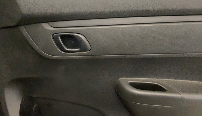 2019 Renault Kwid RXL, Petrol, Manual, 46,915 km, Driver Side Door Panels Control