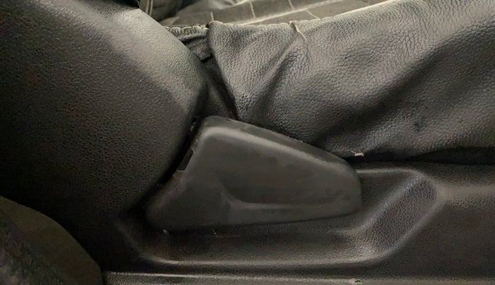 2019 Renault Kwid RXL, Petrol, Manual, 46,915 km, Driver Side Adjustment Panel