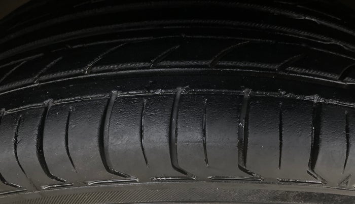 2015 Maruti Alto K10 VXI, Petrol, Manual, 1,27,598 km, Left Front Tyre Tread