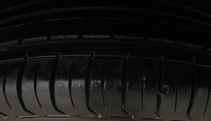 2015 Maruti Alto K10 VXI, Petrol, Manual, 1,27,598 km, Right Rear Tyre Tread