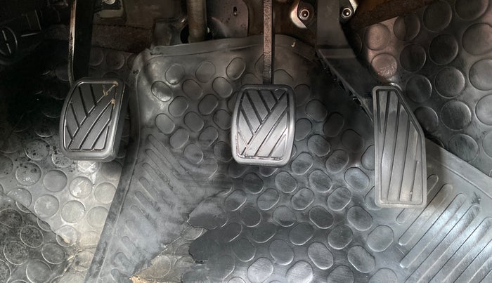 2015 Maruti Alto K10 VXI, Petrol, Manual, 1,27,598 km, Pedals