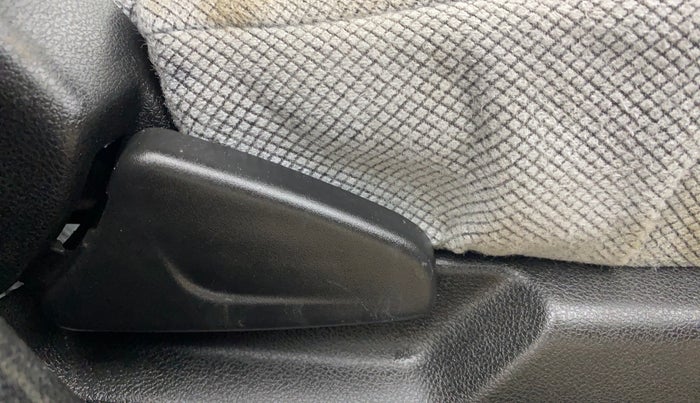 2021 Renault Kwid RXL, Petrol, Manual, 35,342 km, Driver Side Adjustment Panel